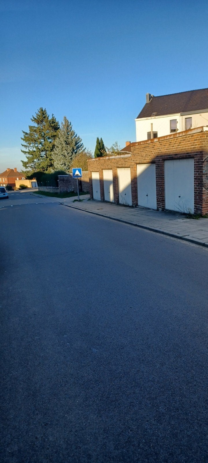 LOTS DE 5 GARAGES BEYNE HEUSAY, Immo