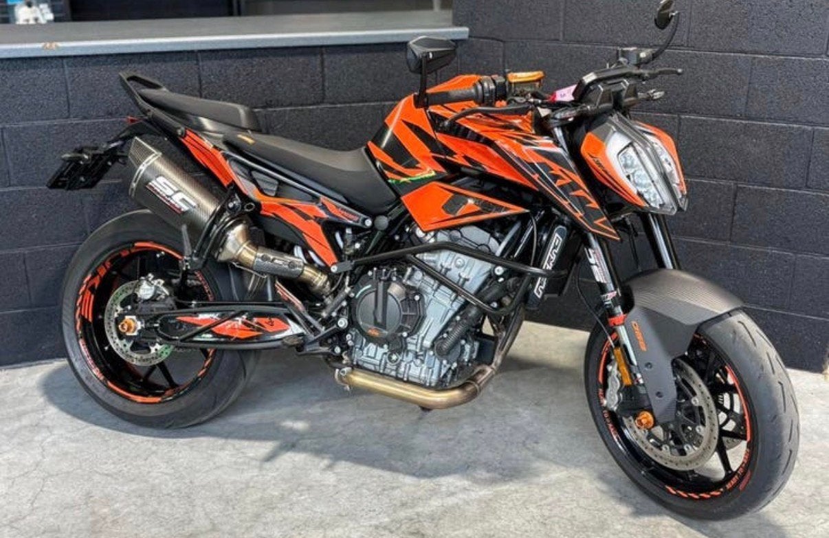 Duke 890 A2, Motoren, Particulier