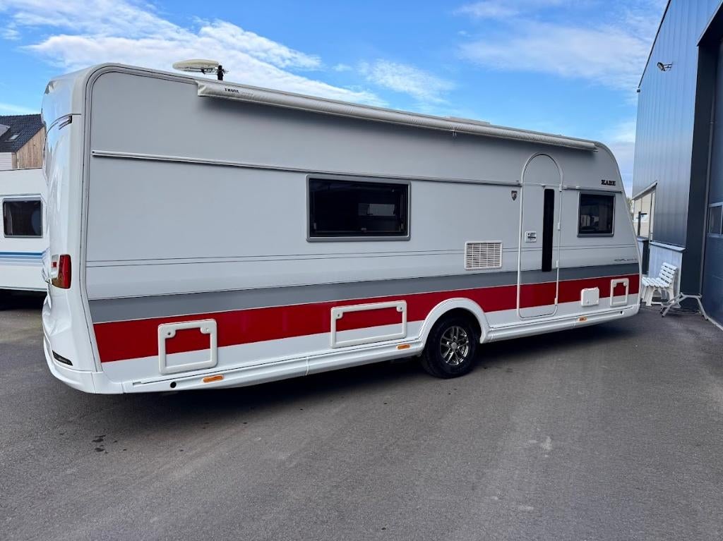 KABE Royal 600 TDL KS 2019, Caravanes & Camping, Caravanes, Entreprise, jusqu'à 4, 1500 - 2000 kg, Banquette en rond, Kabe, 2 lits séparés
