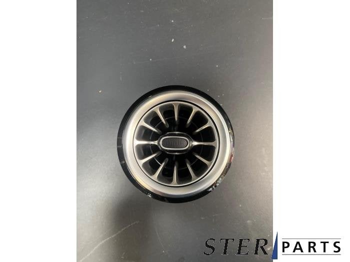 Grille aération tableau de bord d'un Mercedes GLB-Klasse, 3 mois de garantie, Utilisé, -, -