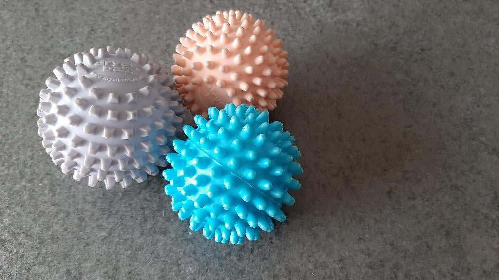 Te koop: Set van drie wasdrogerballen voor in de droogkast., Ophalen, Zo goed als nieuw, Droogmolen
