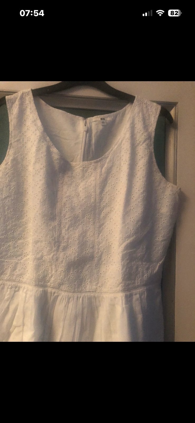 Jolie robe Uni Qlo blanche dentelle anglaise /brodé, Enlèvement ou Envoi, Comme neuf, Blanc
