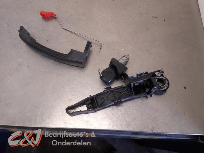 Serrure portière cylindre gauche d'un Nissan NV400, -, 3 mois de garantie, Utilisé, -