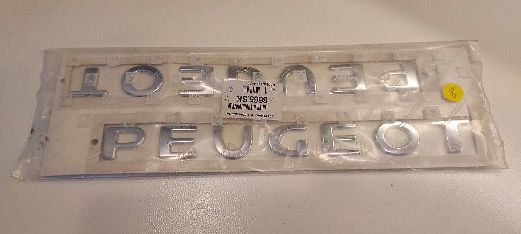2 nog nieuwe kleefletters van Peugeot, Verzamelen, Verzenden, Nieuw, Verpakking