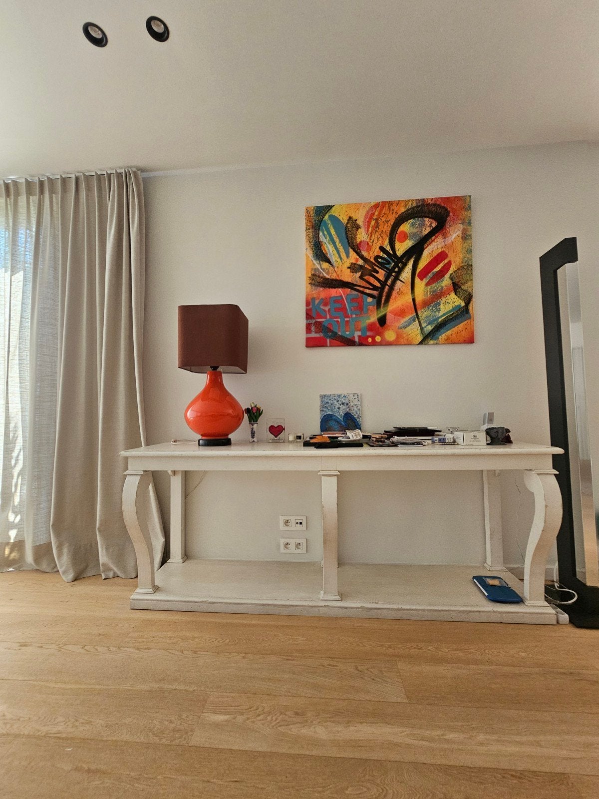 Très belle console du XXe siècle patinée et intemporelle, Maison & Meubles, Tables | Dessertes, Enlèvement, Tijdloos. rustig