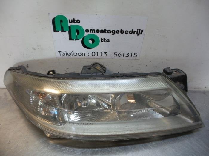 Koplamp rechts van een Renault Laguna (Laguna 01-), Gebruikt, -, Renault, -