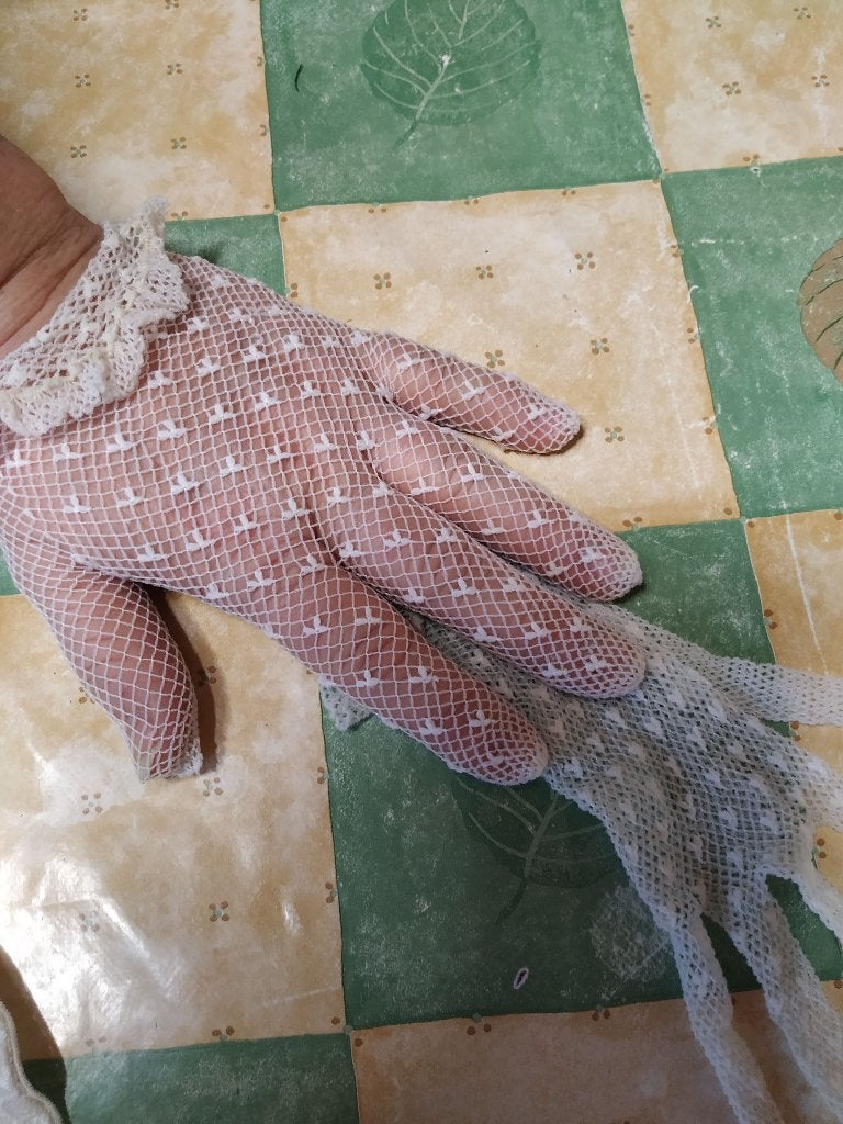 fijne kanten witte handschoentjes van trouwdag, Kleding | Dames, Ophalen of Verzenden