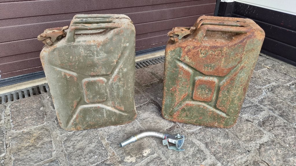 2x Jerrycan leger: WD 1951, ABL 1953, Ophalen, Gebruikt