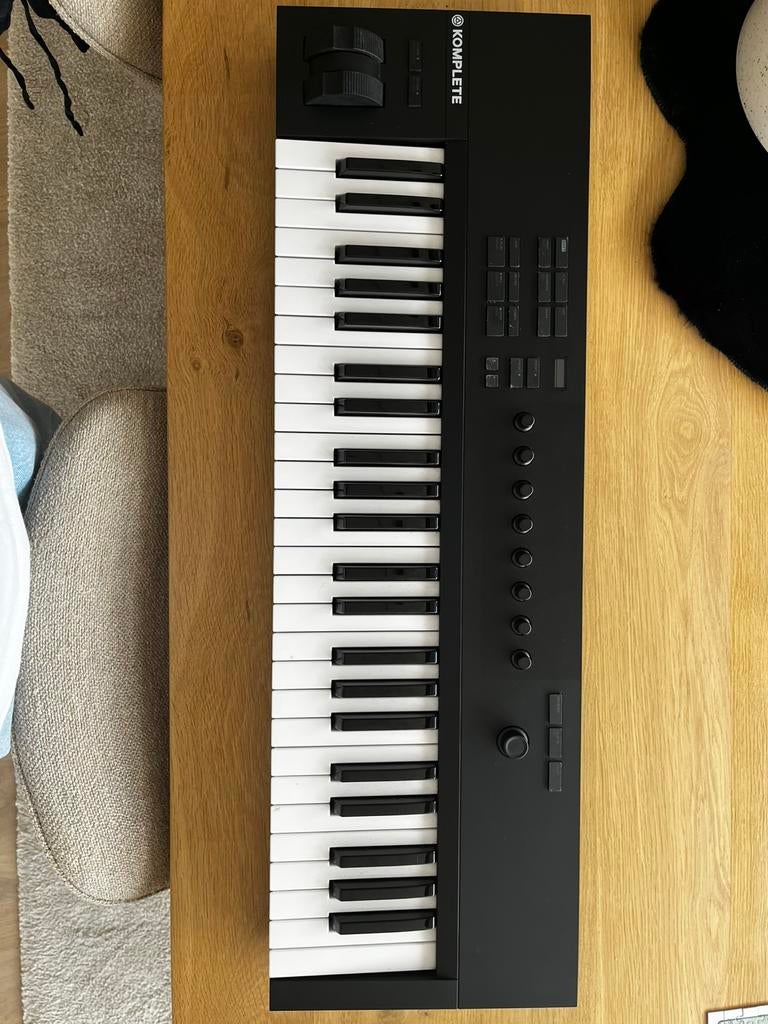 Komplete a49 midi controller, Enlèvement, Comme neuf