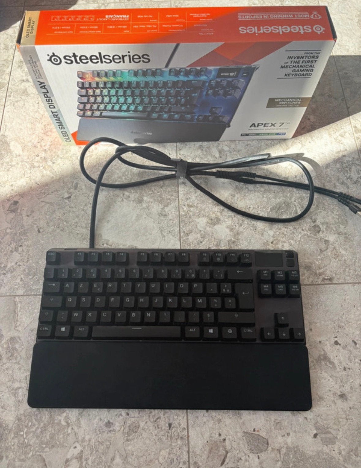 Steelseries keyboard, Ophalen of Verzenden, Azerty, Zo goed als nieuw, Bedraad