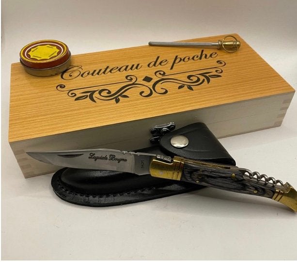 Couteau de poche Laguiole bougna neuf avec accessoires, Caravanes & Camping, Outils de camping, Enlèvement ou Envoi, Neuf