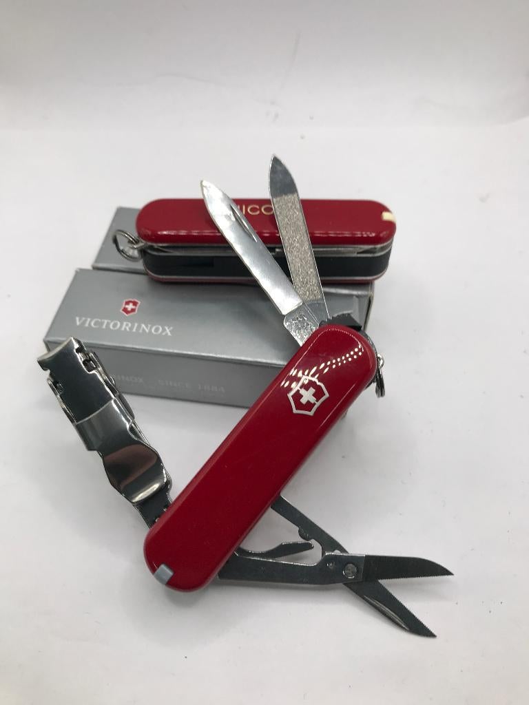Victorinox Nail Clip 580 rood 0.6463 Zwitsers zakmes + naam, Caravans en Kamperen, Kampeergereedschap, Nieuw, Verzenden