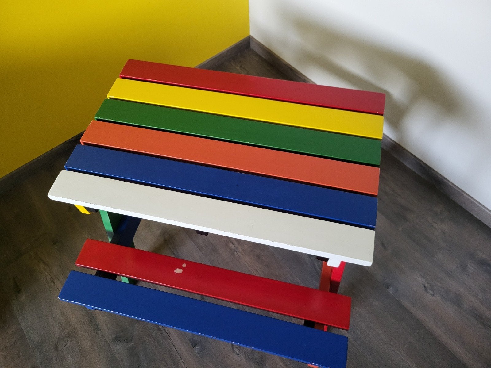 Picknicktafel voor kinderen, Ophalen