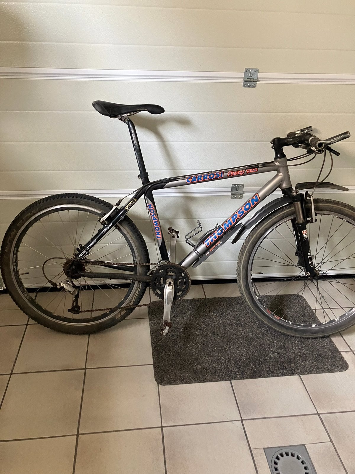 Mountenbike Thompson, Autres marques, Frein sur jante, Enlèvement, Hommes