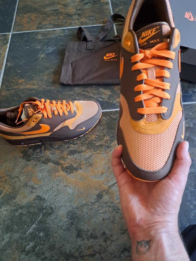 Nike Air Max 1 “King’s Day” EU 45, Kleding | Heren, Schoenen, Overige kleuren, Nike, Nieuw, Ophalen of Verzenden