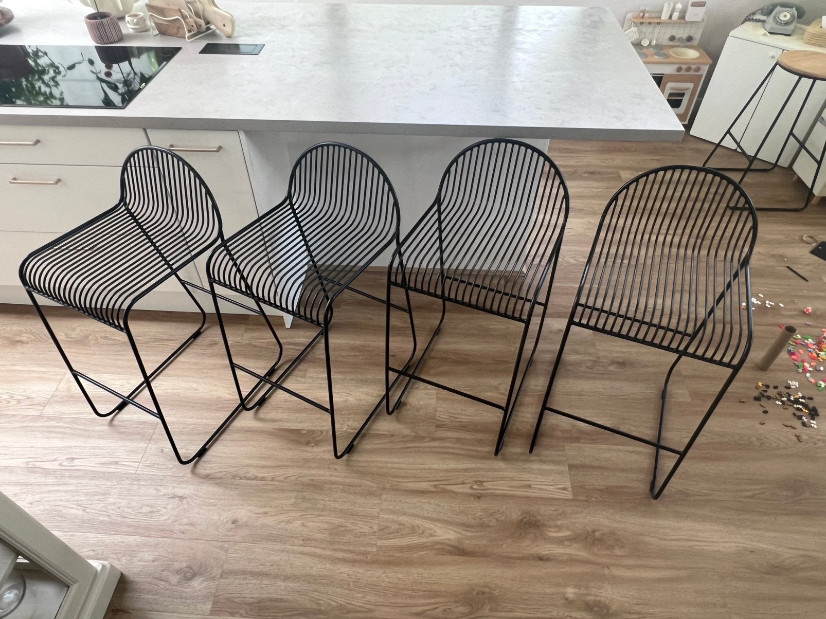 Lot 4 chaises hautes Bloomingville, 4 tabourets, Enlèvement, Comme neuf, Métal