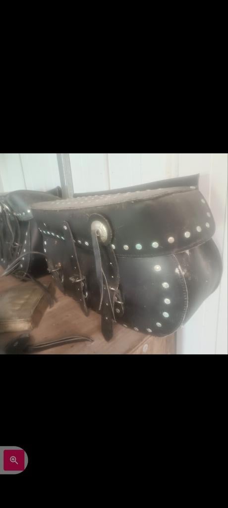 Moto 2 sacoches rigides en cuir, Particulier