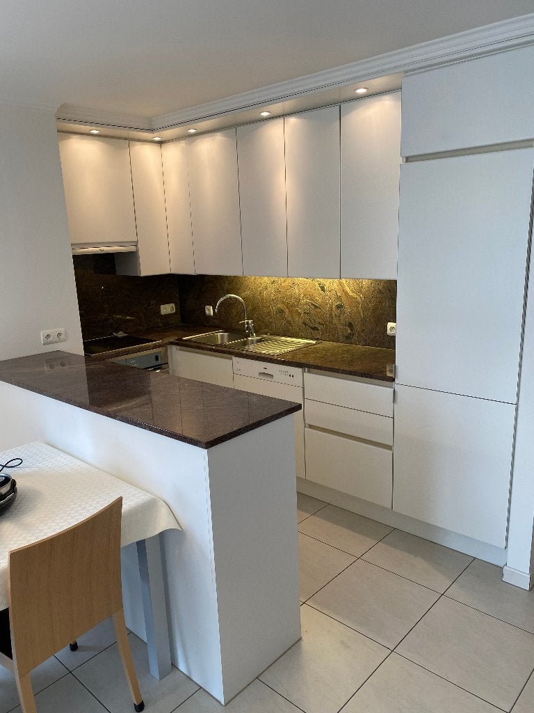 KEUKEN, Huis en Inrichting, Keuken | Complete keukens, Gebruikt, Hoekkeuken, Wit, Graniet of Steen, Met kookeiland, Ophalen