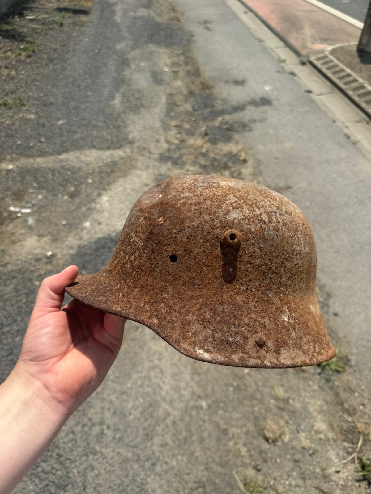 Wo1 Duitse helm met impact, Ophalen of Verzenden