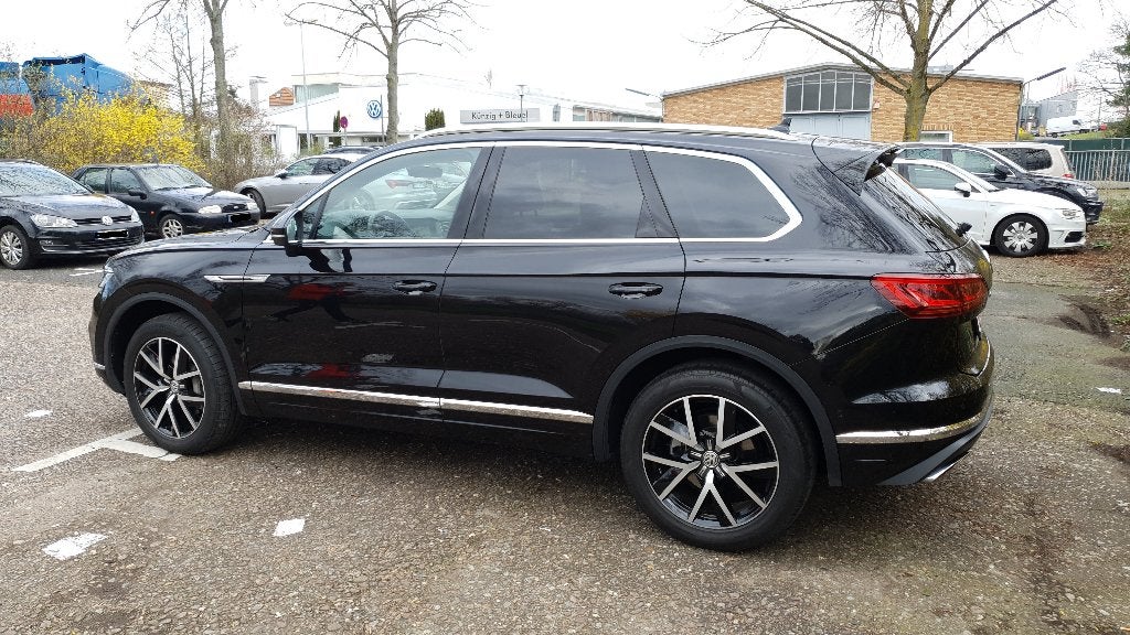 Volkswagen Touareg 3.0 TDi V6 SCR 4Motion Elegance Tipt., Auto's, Automaat, 173 g/km, Zwart, Particulier