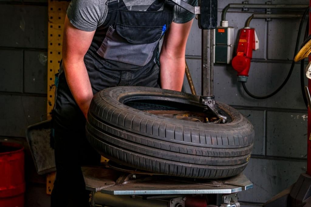 Banden Wisselen En Balanceren/Banden Reparatie, Ophalen