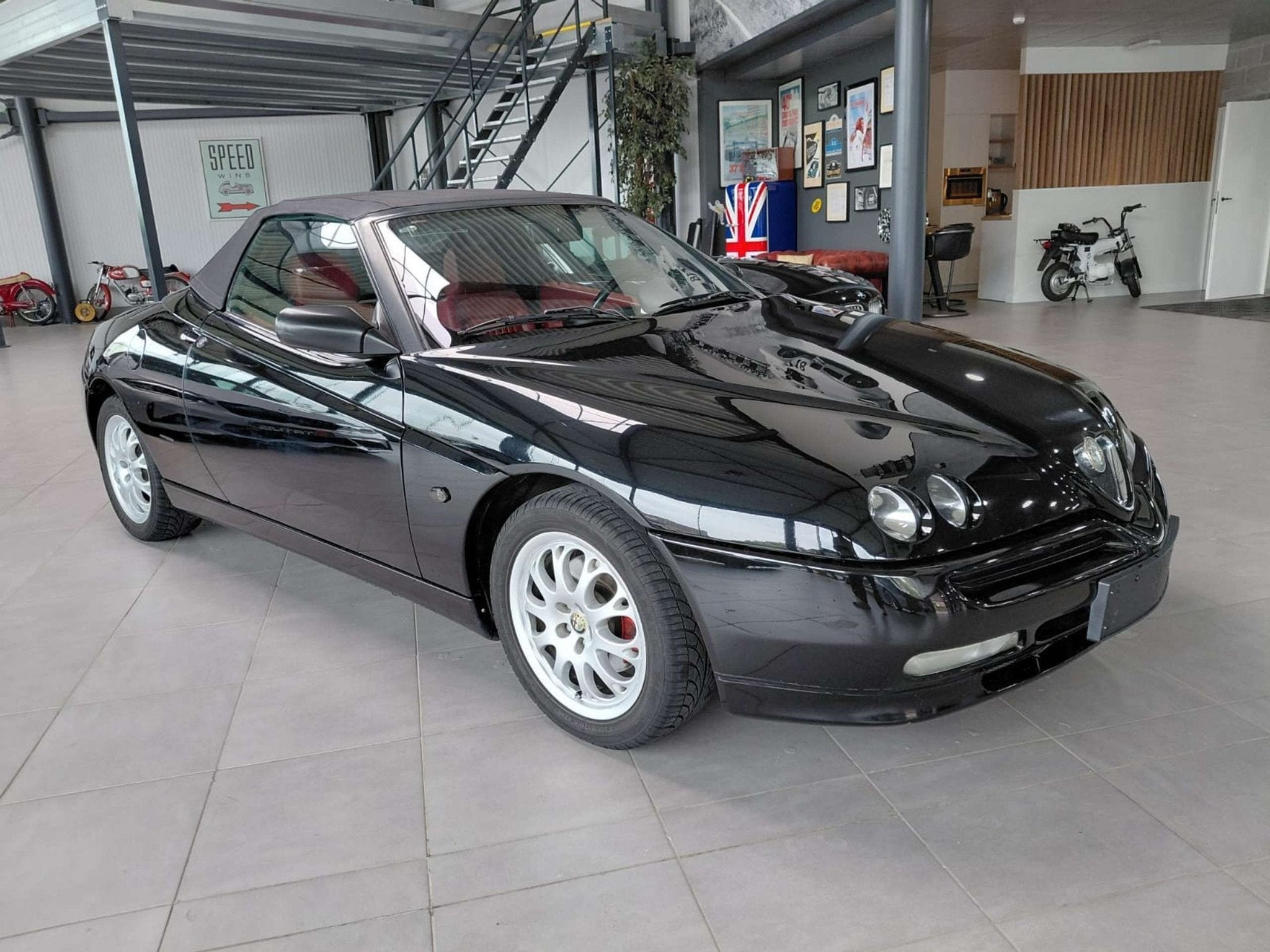 Alfa Romeo Spider 2.0i 16v TS Lusso TOPSTAAT. AIRCO., Auto's, Voorwielaandrijving, 114 kW, 1970 cc, Cabriolet