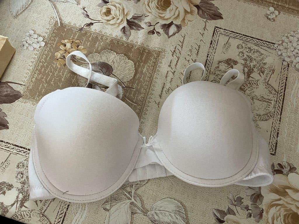 Nieuwe wit kleurige BH - Maat 95D, Kleding | Dames, Ophalen of Verzenden, Wit, BH