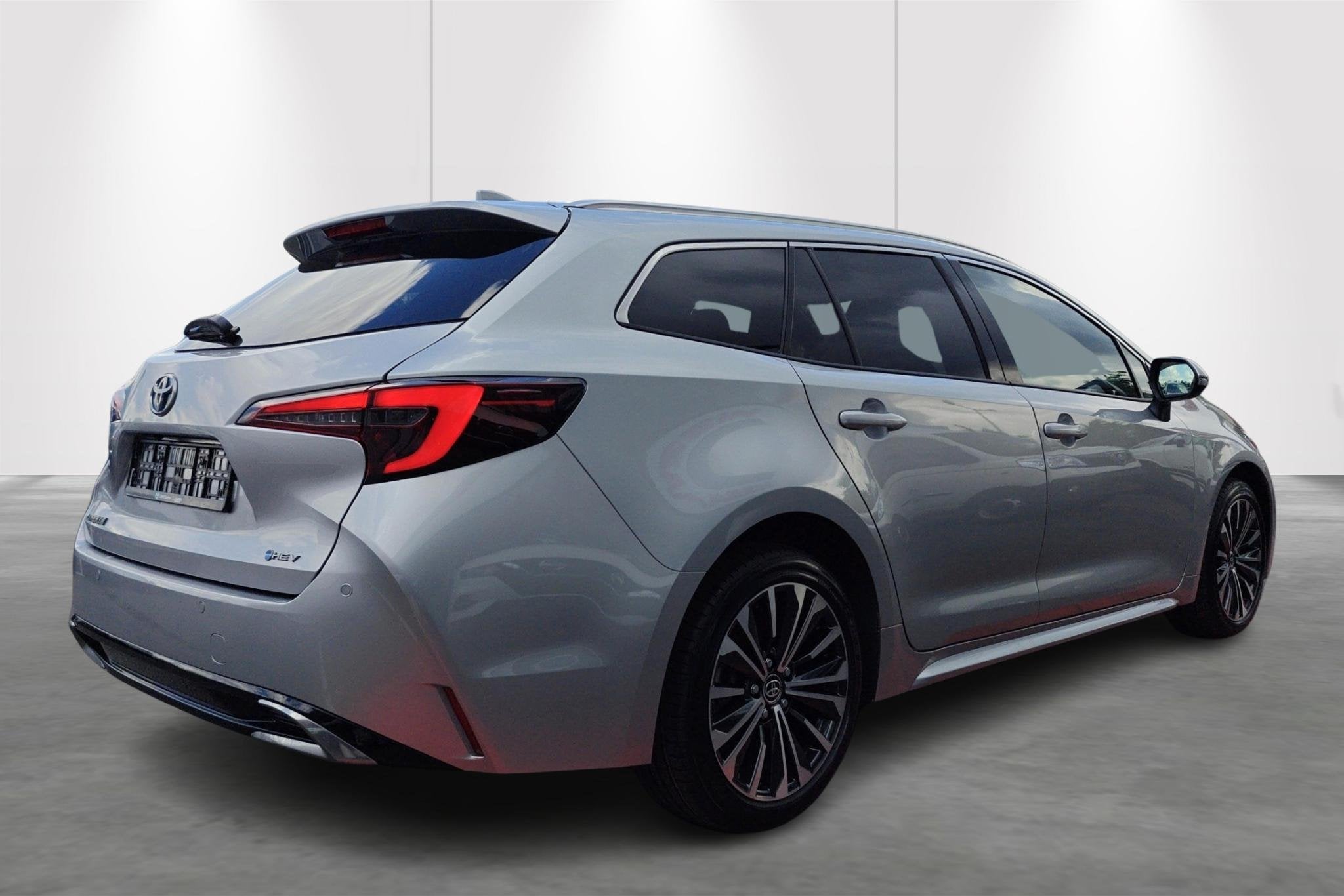 Toyota Corolla Touring Sports 1.8 Hybrid Style e-CVT + Tech, Autos, Argent ou Gris, 750 kg, Corolla, Noir