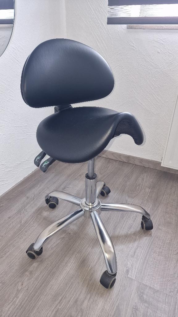 Behandelkruk met rugleuning, Ophalen, In hoogte verstelbaar, Zo goed als nieuw