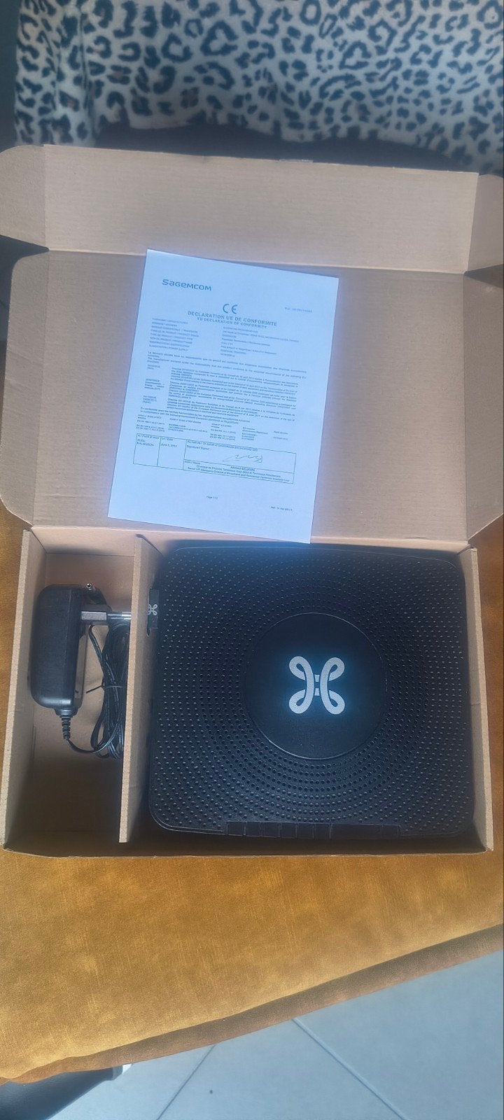 Modem - router B BOX 3 V+ (LAN + WIFI), Computers en Software, Ophalen of Verzenden, Router
