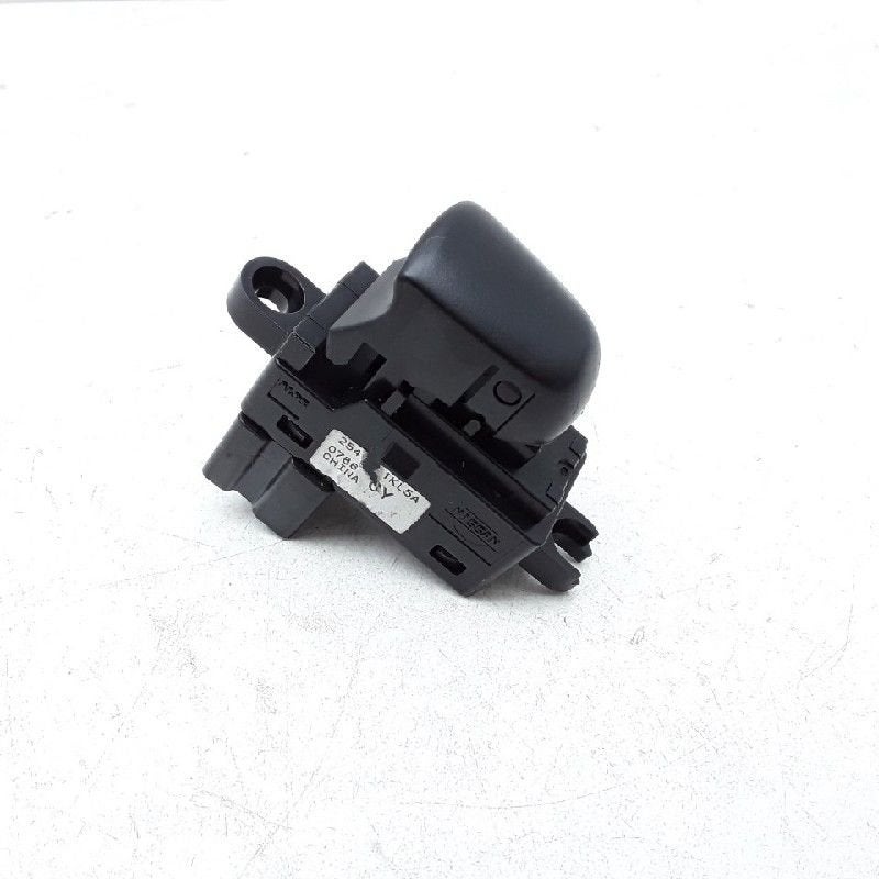 COMMUTATEUR VITRES ELECTRIQUES Nissan Juke (F15), Autos : Pièces & Accessoires, Autres pièces automobiles, Nissan, Utilisé