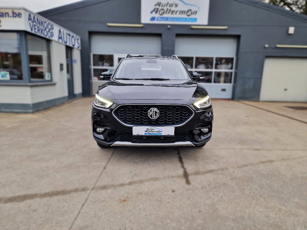 MG ZS 1.0 T-GDi Luxury * Led * Leder * Opendak  * LIKE NEW, Autos, Cuir, Achat, Entreprise, Noir