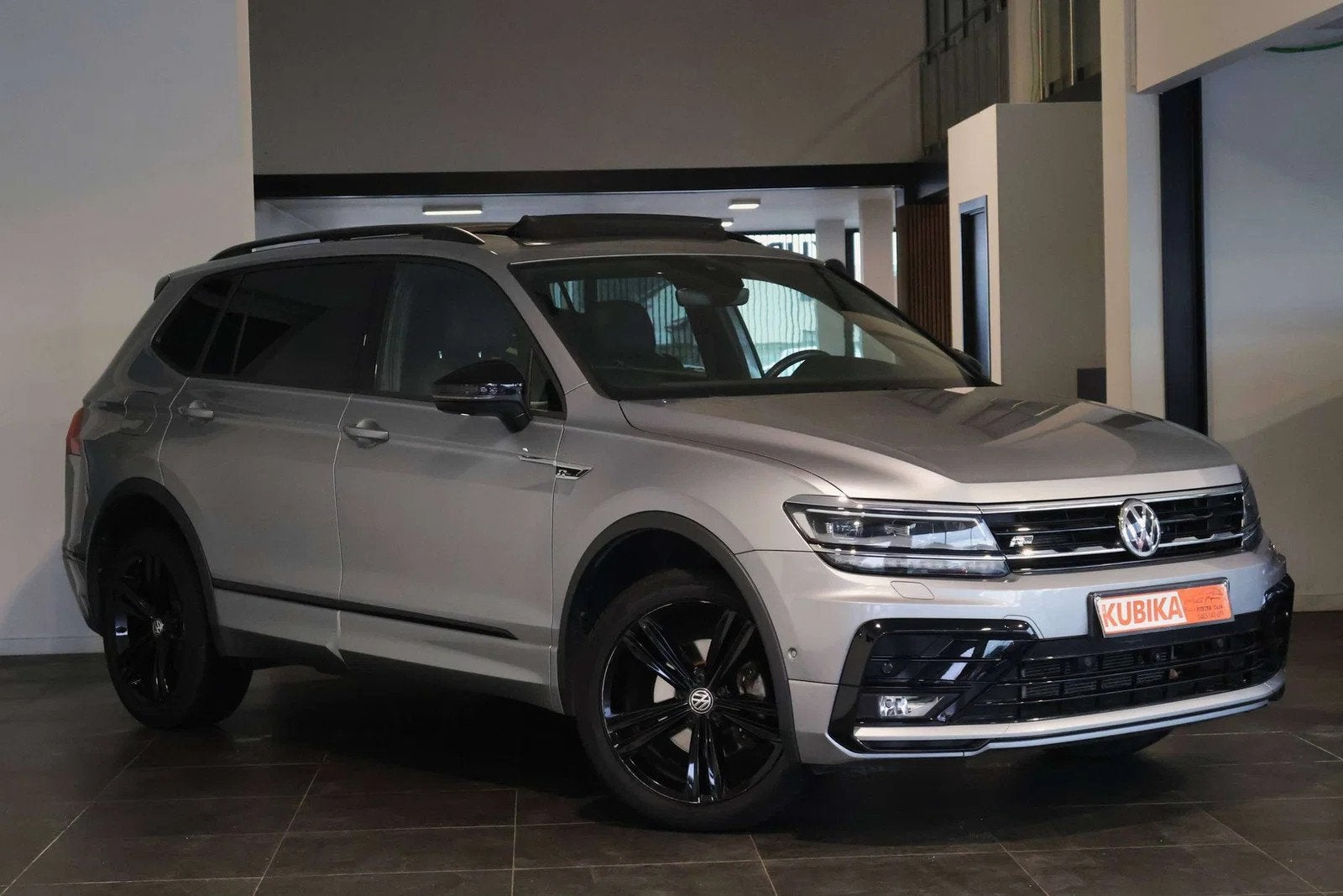 Volkswagen Tiguan Allspace Tiguan Allspace 1.5 TSI R-Line DS, Auto's, Volkswagen, Automaat, 4 cilinders, https://public.car-pass.be/vhr/53f835fb-54e3-445b-beb4-f6a7051bfd10