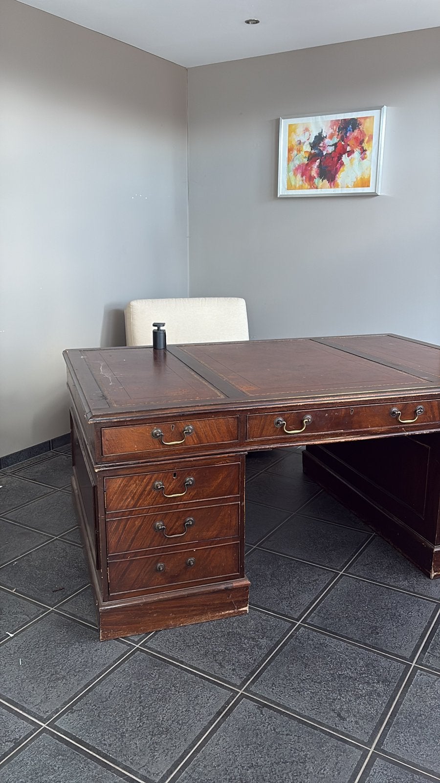 Te koop antieke bureau, Ophalen