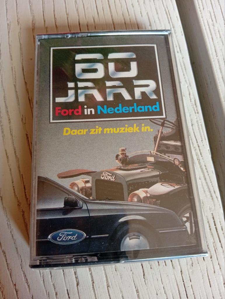 Cassettebandje 60 jaar Ford, Ophalen of Verzenden