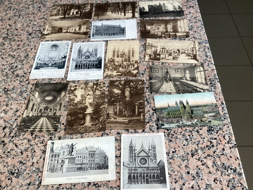 Lot 17 cartes postales anciennes TOURNAI, Enlèvement ou Envoi, 1920 à 1940, Affranchie, Hainaut