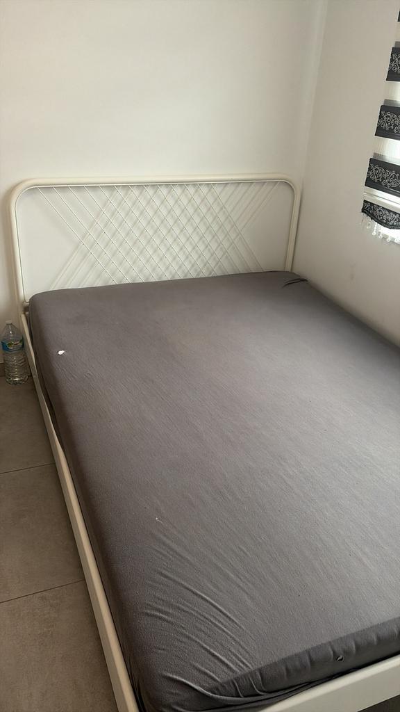 Bed, Enlèvement, Utilisé