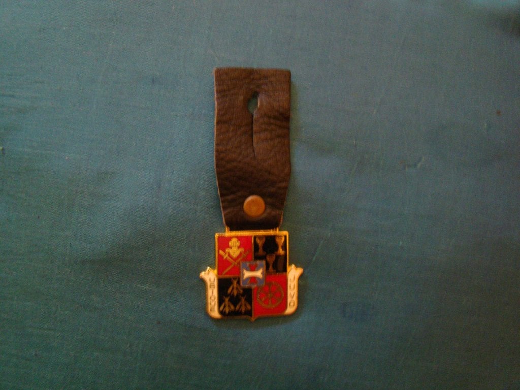 MILITARIA, Collections, Enlèvement ou Envoi, Armée de terre, Emblème ou Badge