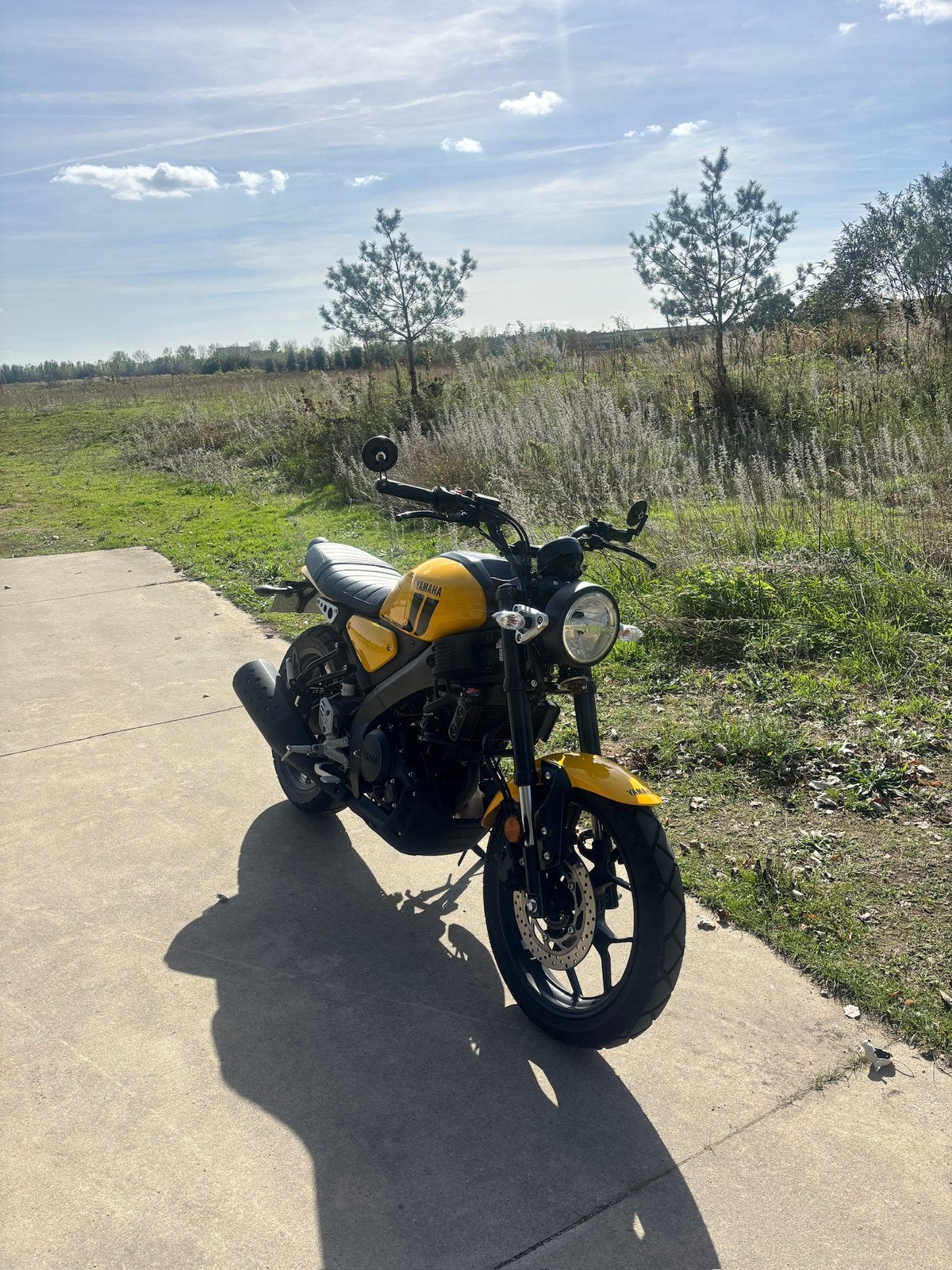 Yamaha XSR 125 Impact Yellow, Motos, Permis Moto A1 minimum, Particulier, 1 cylindre, Manuelle