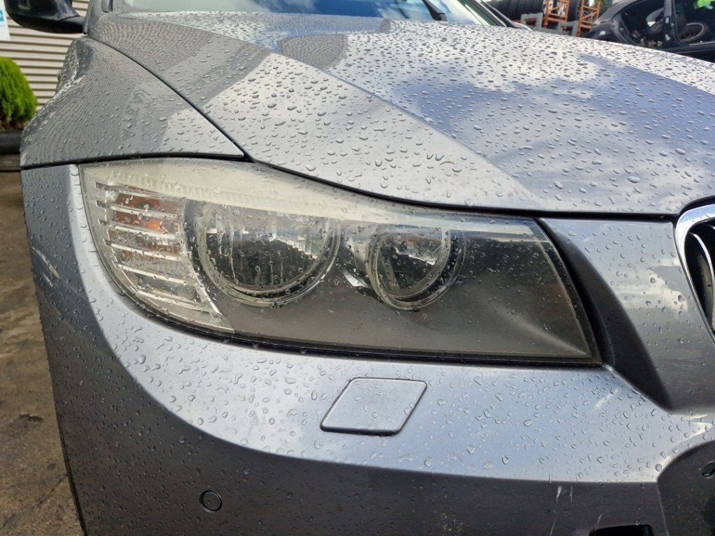 PHARE / OPTIQUE AVANT DROIT BMW 3 serie (E90), Utilisé, BMW, Petuelring 130
80809  München, DE, Bayerische Motoren Werke AG