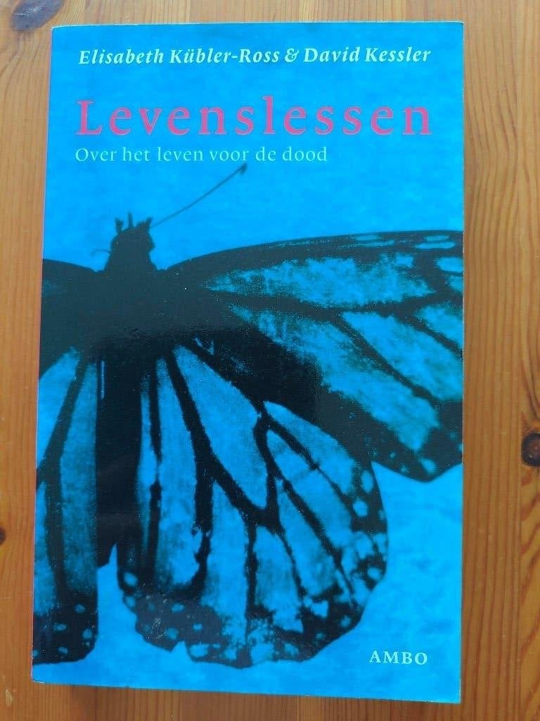 Levenslessen - Elisabeth Kübler Ross, Boeken, Esoterie en Spiritualiteit, Elisabeth Kübler Ross, Ophalen of Verzenden, Zo goed als nieuw