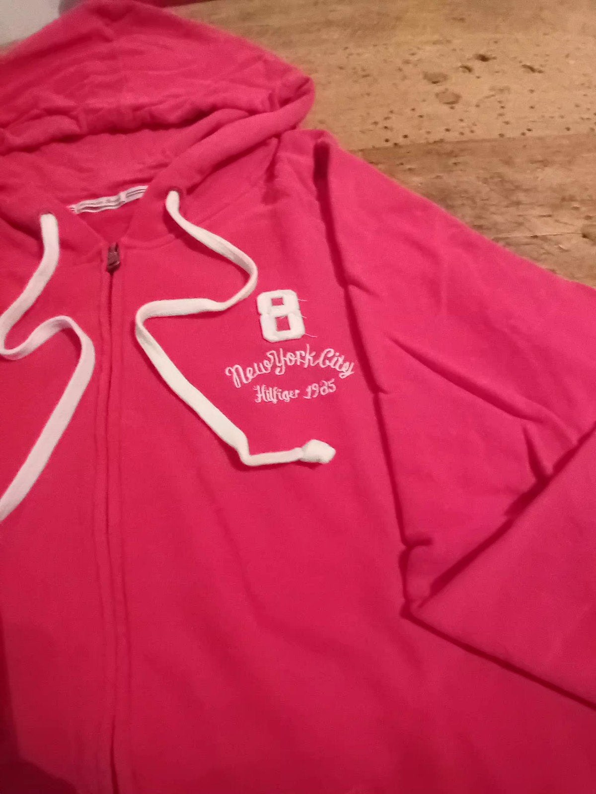 Prachtig Tommy Hilfiger Trainingspak/Huispak rood XL/XXL  Ni, Tommy hilfiger, Kostuum of Pak, Verzenden, Maat 46/48 (XL) of groter