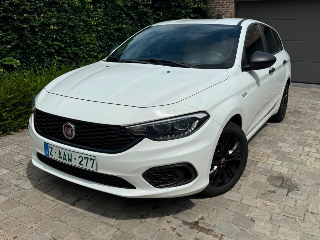 Fiat Tipo SW 1.4i Street, Autos, Achat, Entreprise, Boîte manuelle, Noir