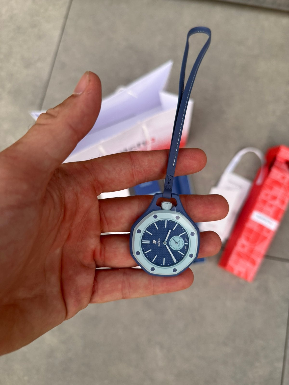 Swatch x AP — Sac Royal Pop Lan, Enlèvement ou Envoi, Neuf, Montre-bracelet, Swatch