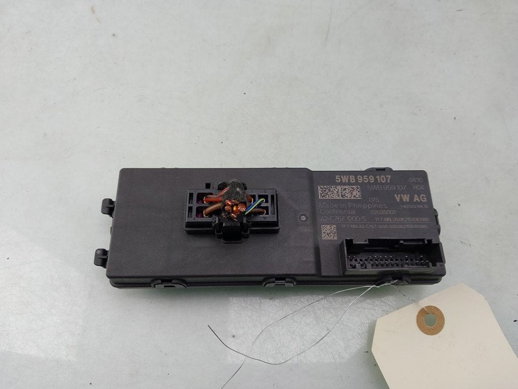 COMPUTER DIVERSEN Skoda Octavia Combi (NXAC) (|5WB959107|), Gebruikt, Info@skoda-auto.de, Skoda, Max-Planck-Straße  3-5
64331  Weiterstadt, DE
