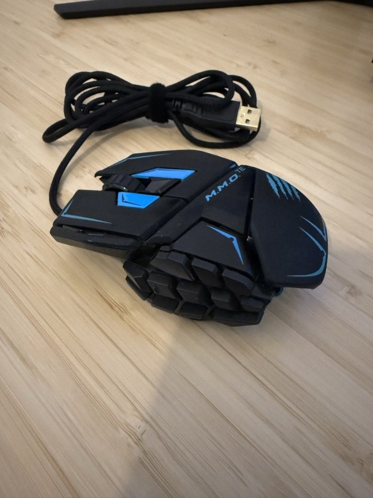 Mad Catz M.M.O. TE gaming muis - 20 knoppen, 8200 dpi, Ophalen, Muis, Gebruikt, Gaming muis