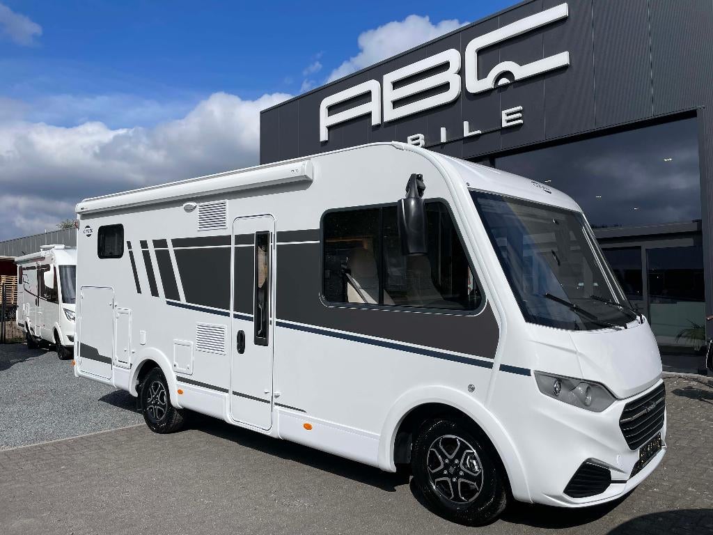 Carado I338 Pro+ - BTW-verrekenbaar, Caravans en Kamperen, Mobilhomes, Buitenlamp, Airbags, Ringverwarming, Fiat