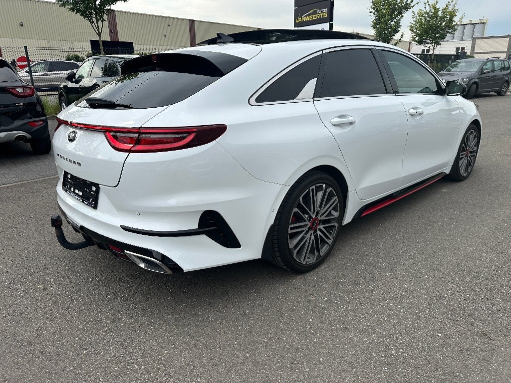 Kia ProCeed GT, 1.6 benzine AUTOMAAT 204 PK, Pano dak, Autos, Kia, Euro 6, Entreprise, Automatique, 600 kg