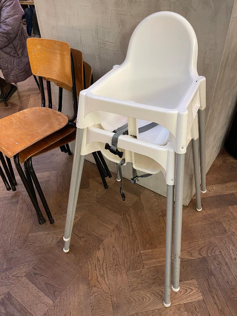 2 ikea kinderstoeltjes wit, Ophalen