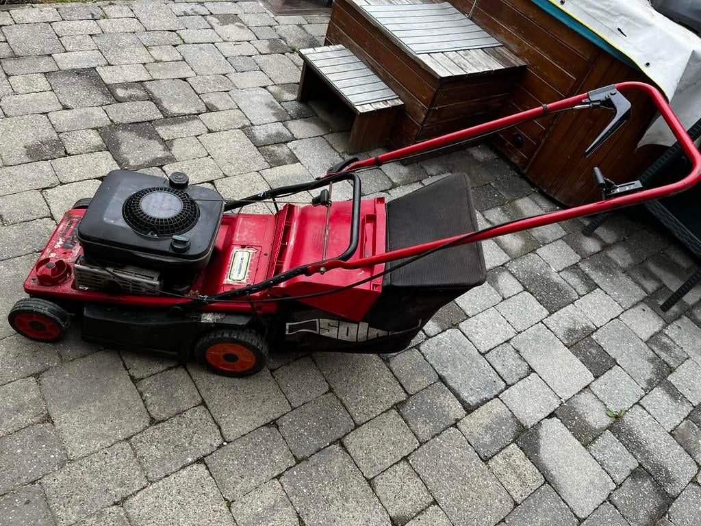 Tondeuse autotractée SOLO, Jardin & Terrasse, Tondeuses à gazon, Comme neuf, Enlèvement